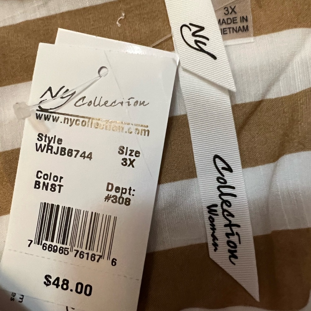 NWT- NY Collection long sleeve button down striped blouse in size 3X. - Picture 3 of 3
